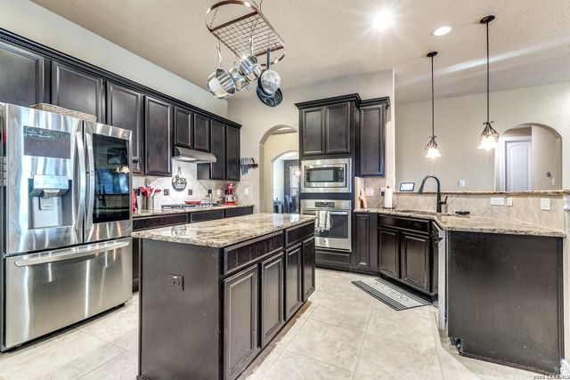 11302 Ivy Cadence, San Antonio, TX 78253