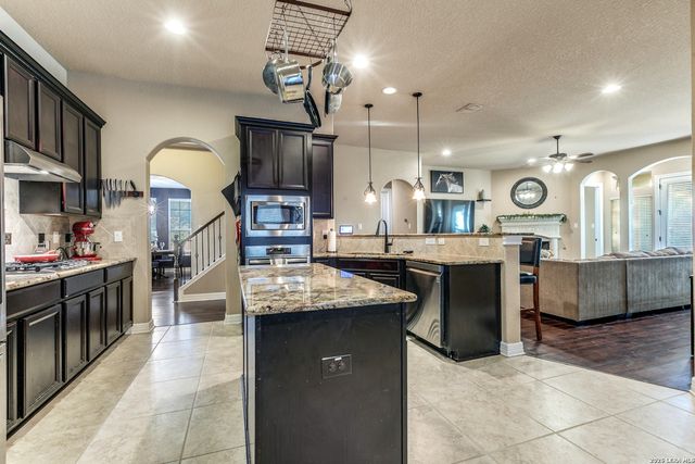 11302 Ivy Cadence, San Antonio, TX 78253