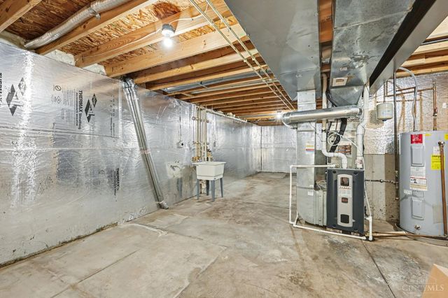 1540 Thornberry Road, Amelia, OH 45102