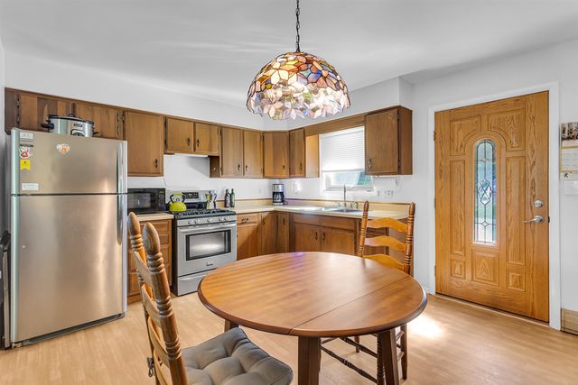 100 Southwood Drive, Jerome, MI 49249