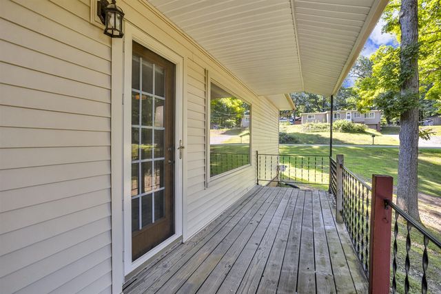 100 Southwood Drive, Jerome, MI 49249