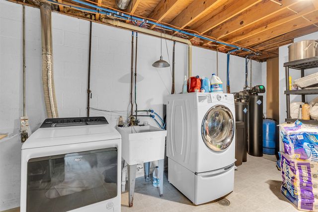 100 Southwood Drive, Jerome, MI 49249