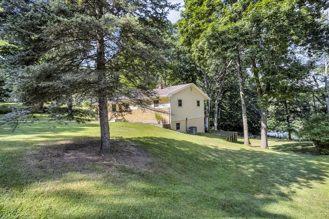 100 Southwood Drive, Jerome, MI 49249