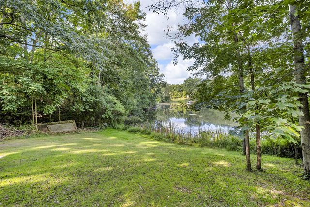 100 Southwood Drive, Jerome, MI 49249