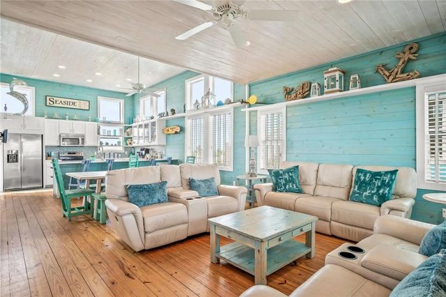 2525 S 11th St 61, Port Aransas, TX 78373