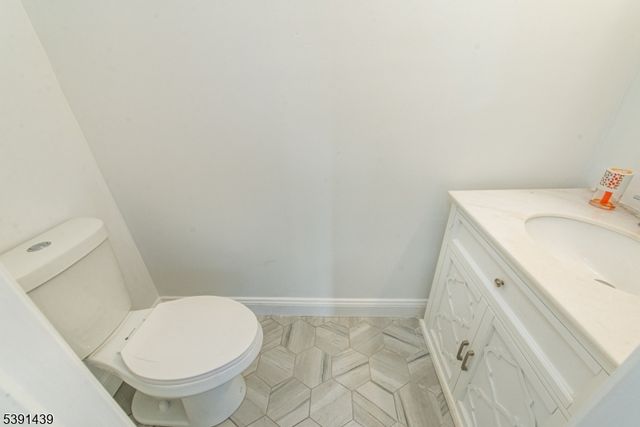 210 Nunda Ave, Jersey City, NJ 07306