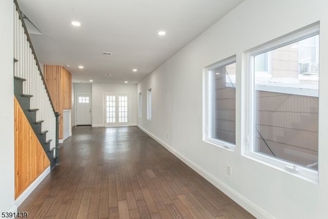 210 Nunda Ave, Jersey City, NJ 07306