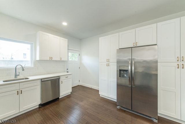 210 Nunda Ave, Jersey City, NJ 07306