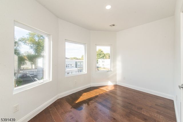 210 Nunda Ave, Jersey City, NJ 07306