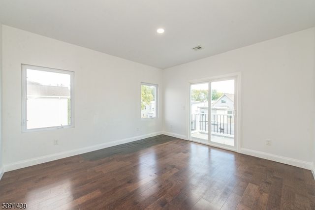 210 Nunda Ave, Jersey City, NJ 07306