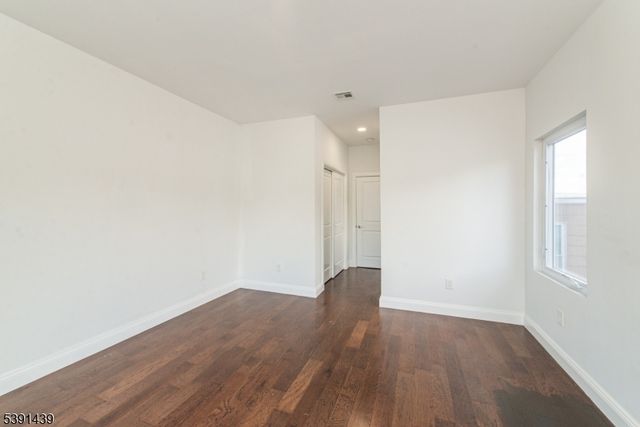 210 Nunda Ave, Jersey City, NJ 07306