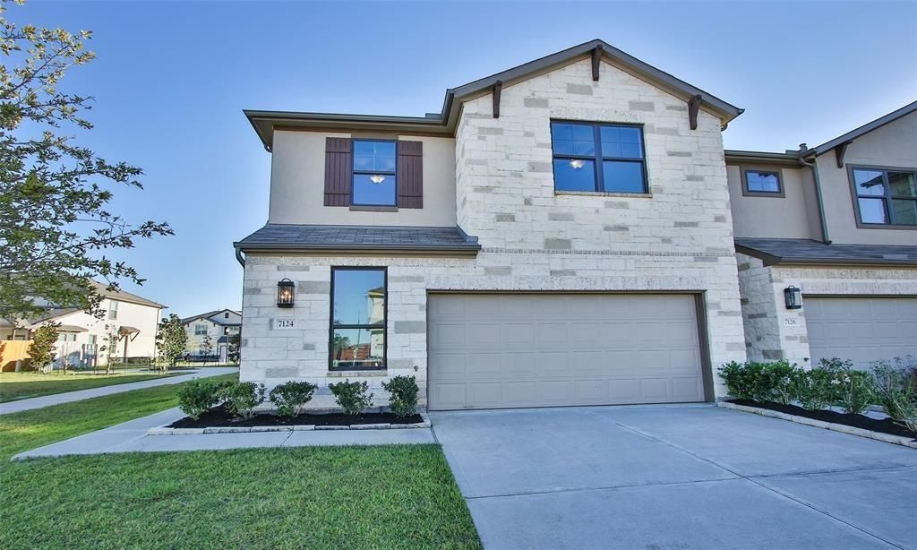 7124 Elgin Street, Pearland, TX 77584