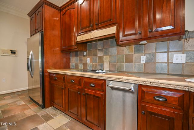 4 Sunset Drive, Lebanon, VA 24266