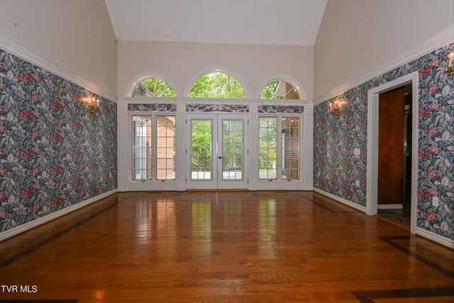 4 Sunset Drive, Lebanon, VA 24266