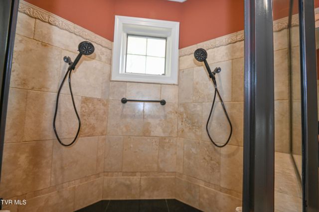 4 Sunset Drive, Lebanon, VA 24266