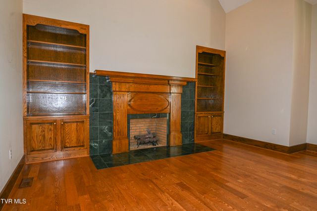 4 Sunset Drive, Lebanon, VA 24266