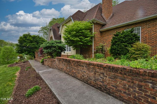 4 Sunset Drive, Lebanon, VA 24266