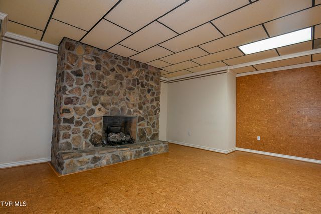 4 Sunset Drive, Lebanon, VA 24266