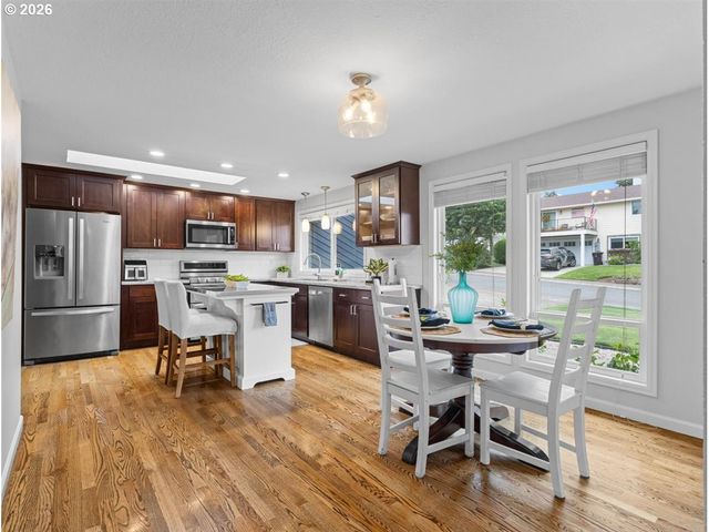 6271 TACK Ct, West Linn, OR 97068