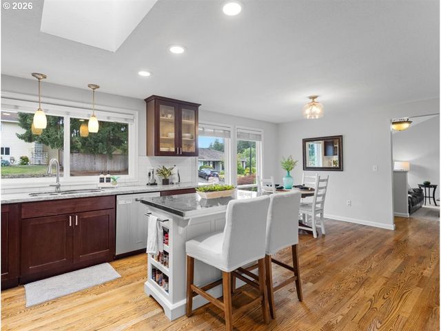 6271 TACK Ct, West Linn, OR 97068