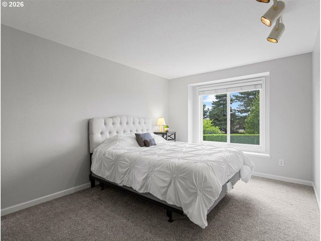 6271 TACK Ct, West Linn, OR 97068