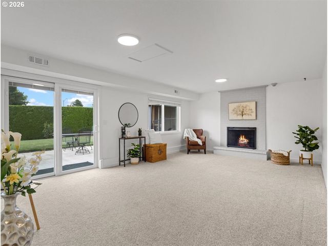 6271 TACK Ct, West Linn, OR 97068
