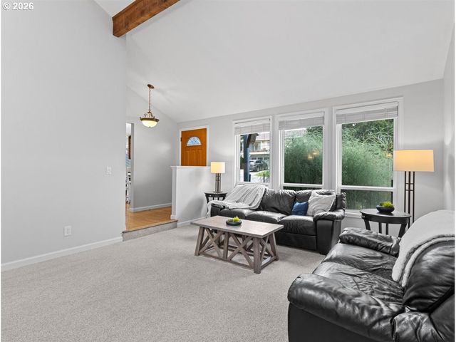 6271 TACK Ct, West Linn, OR 97068