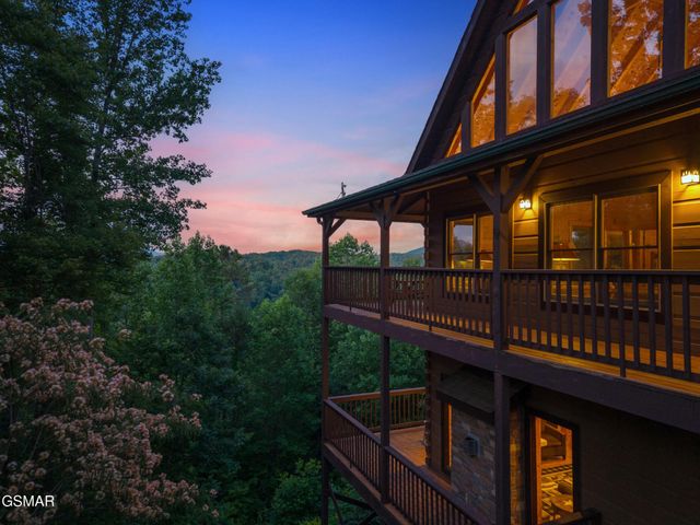3719 Shadyview Ridge Road, Sevierville, TN 37876