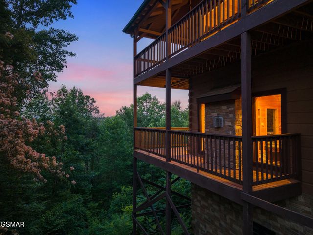 3719 Shadyview Ridge Road, Sevierville, TN 37876