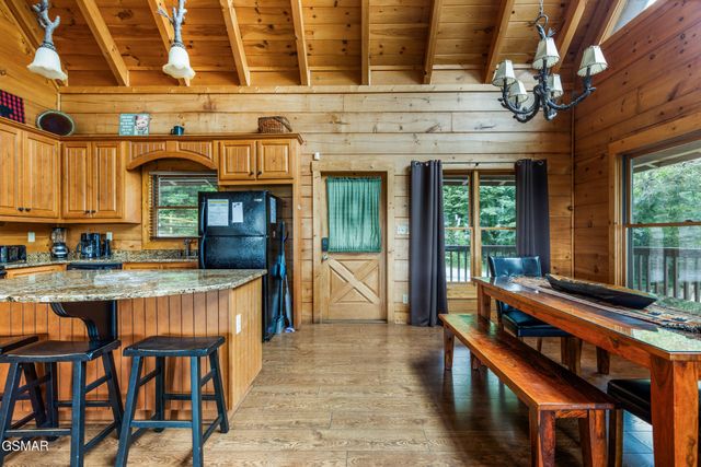 3719 Shadyview Ridge Road, Sevierville, TN 37876