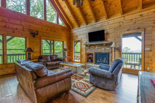 3719 Shadyview Ridge Road, Sevierville, TN 37876