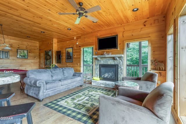 3719 Shadyview Ridge Road, Sevierville, TN 37876