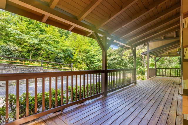 3719 Shadyview Ridge Road, Sevierville, TN 37876