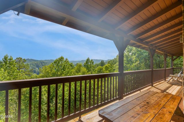 3719 Shadyview Ridge Road, Sevierville, TN 37876