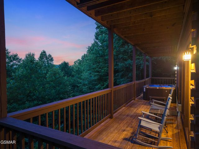 3719 Shadyview Ridge Road, Sevierville, TN 37876