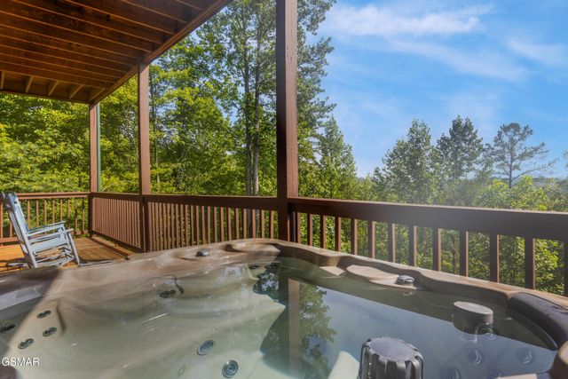 3719 Shadyview Ridge Road, Sevierville, TN 37876