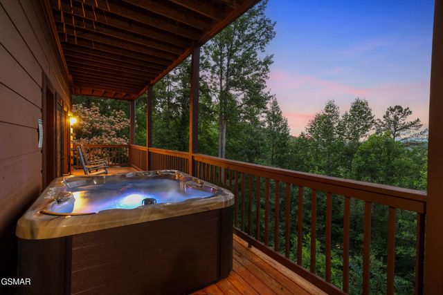 3719 Shadyview Ridge Road, Sevierville, TN 37876
