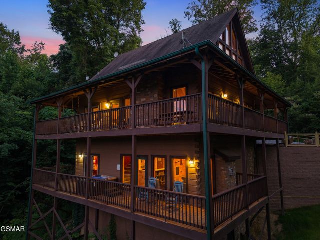 3719 Shadyview Ridge Road, Sevierville, TN 37876