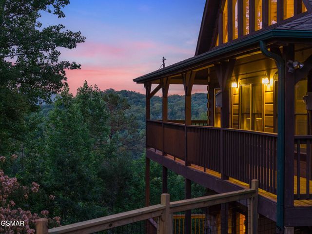 3719 Shadyview Ridge Road, Sevierville, TN 37876