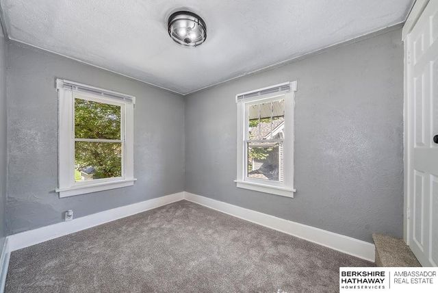 4716 N 31st Avenue, Omaha, NE 68111