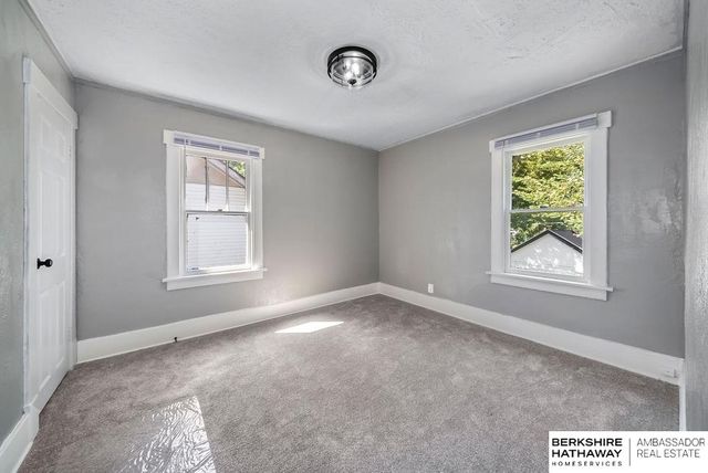 4716 N 31st Avenue, Omaha, NE 68111