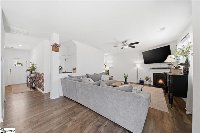 8 Garden Hill Road, Simpsonville, SC 29680