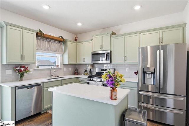 8 Garden Hill Road, Simpsonville, SC 29680