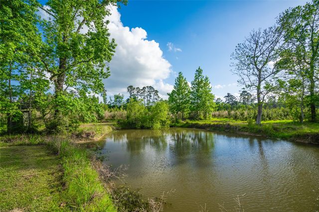 2360 Cr2071, Hull, TX 77564