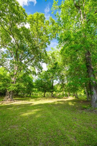 2360 Cr2071, Hull, TX 77564