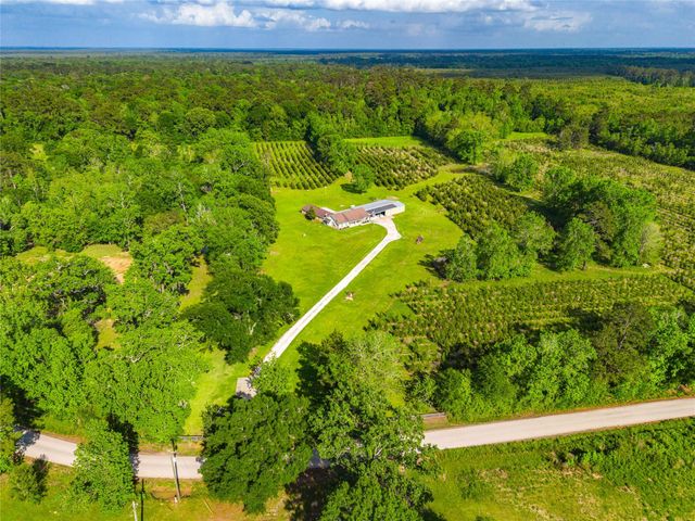 2360 Cr2071, Hull, TX 77564