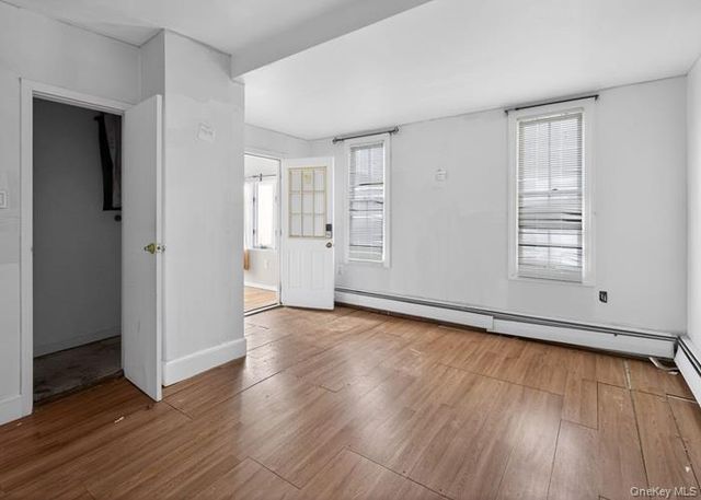 40 MCLAUGHLIN Street, Staten Island, NY 10305