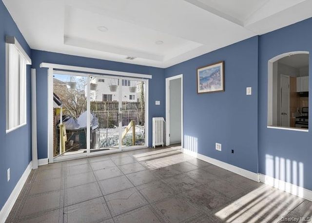 40 MCLAUGHLIN Street, Staten Island, NY 10305