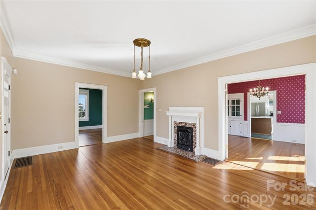 37 W Woodrow Avenue, Belmont, NC 28012