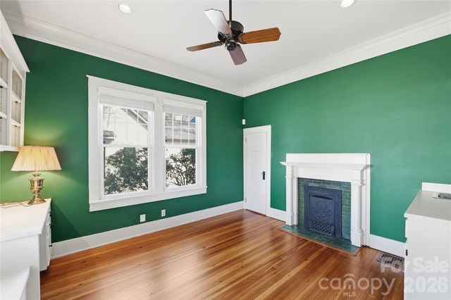 37 W Woodrow Avenue, Belmont, NC 28012